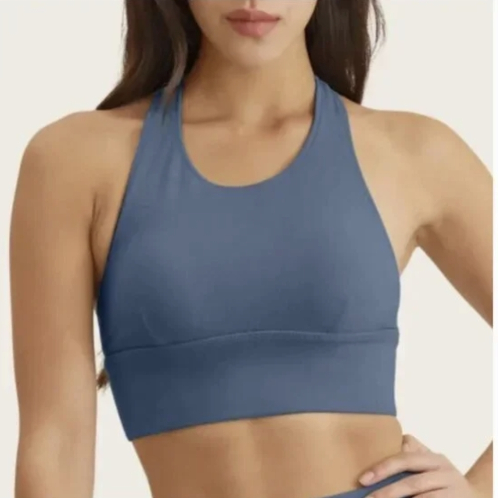 Italic. 'Aura' Racerback Sports Bra. Size Medium.